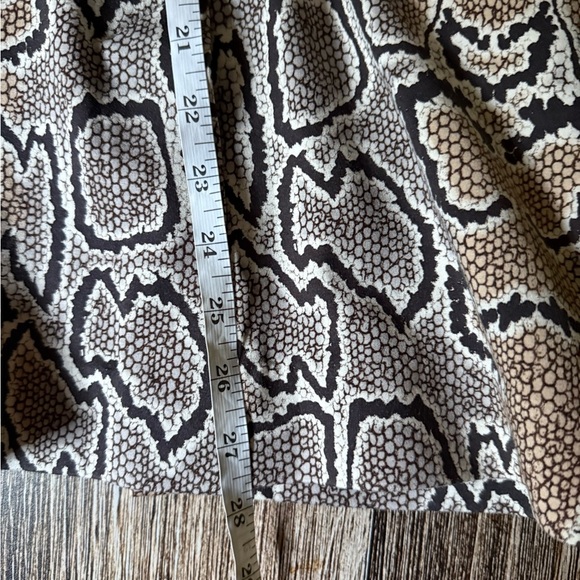 CABI Python Snakeskin Brown Ponte Knit Double Breasted Blazer Jacket 12 - Picture 9 of 12